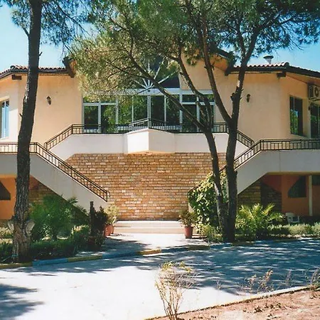 Mali I Robit Golem (Tirana)