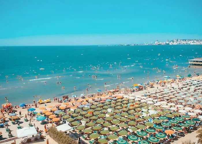 Mali I Robit Golem (Tirana)