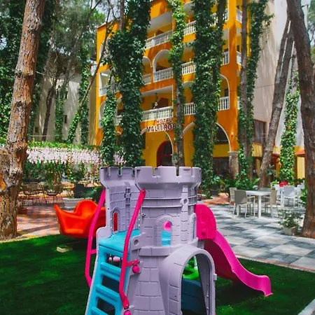 Mali I Robit Hotel 3*