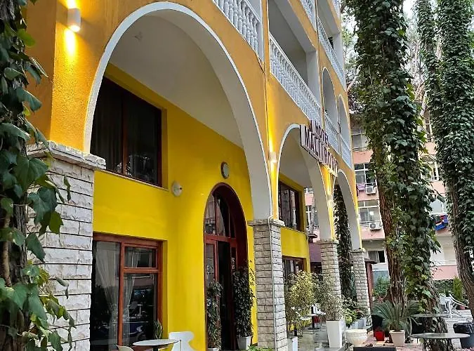 Apartment Mali I Robit