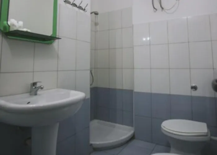 Mali I Robit * Golem (Tirana)